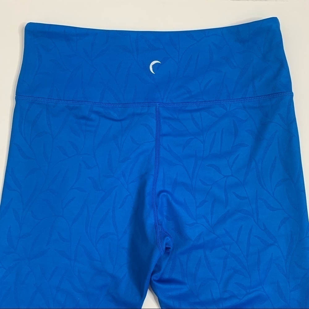 Zyia Royal Blue Willow Light N Tight Hi-Rise Crop Legging - Picture 9 of 14